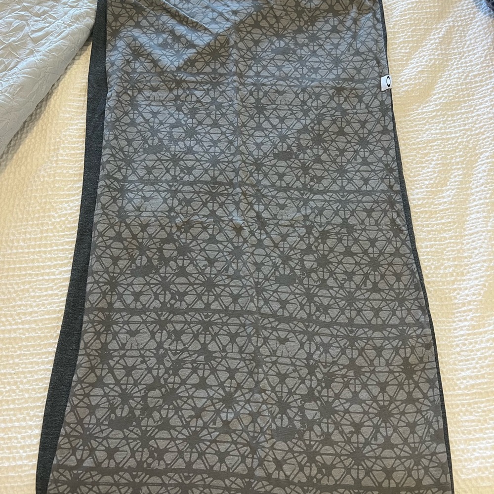 Oakley grey scarf